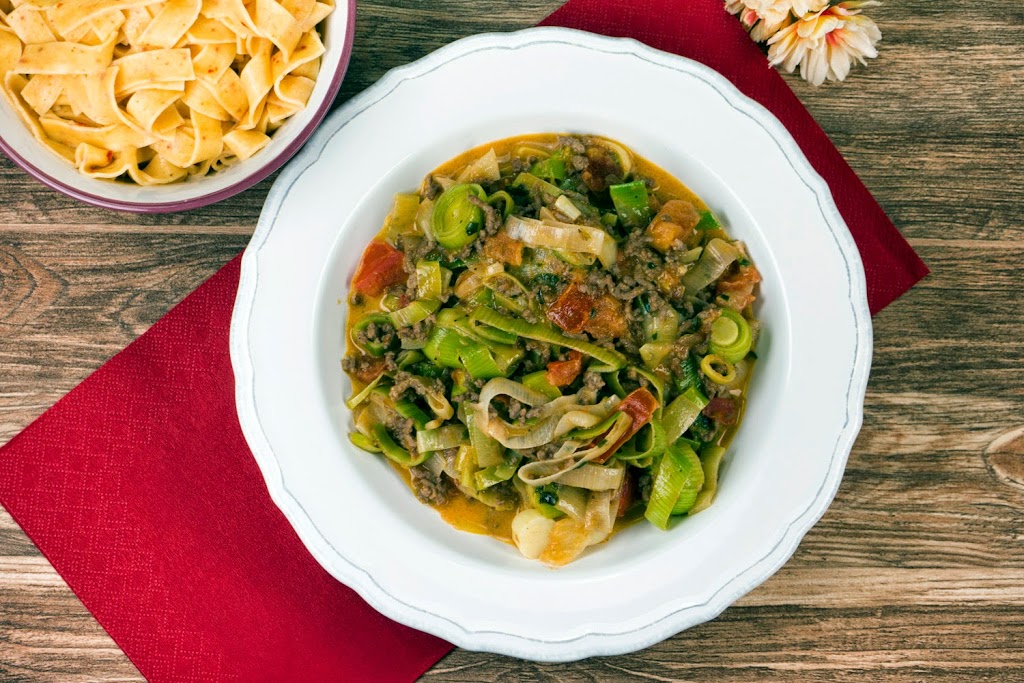 [Low Carb] Leek with tomato sauce