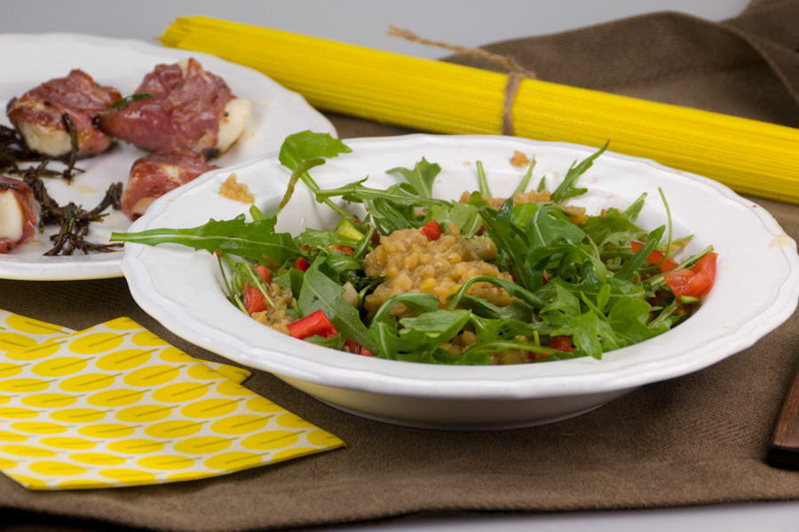 Recipe: Lentil salad with arugula and roast Cheese in Parma ham coat 