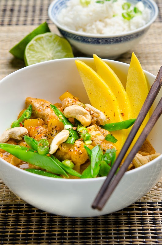  Recipe: Exotic Mango Curry with Chicken and Mangetout 