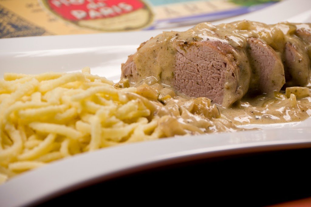 Recipe: Pork fillet in mustard cream sauce