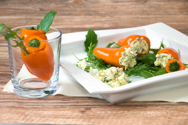 Stuffed mini peppers with ricotta, pesto and mozzarella