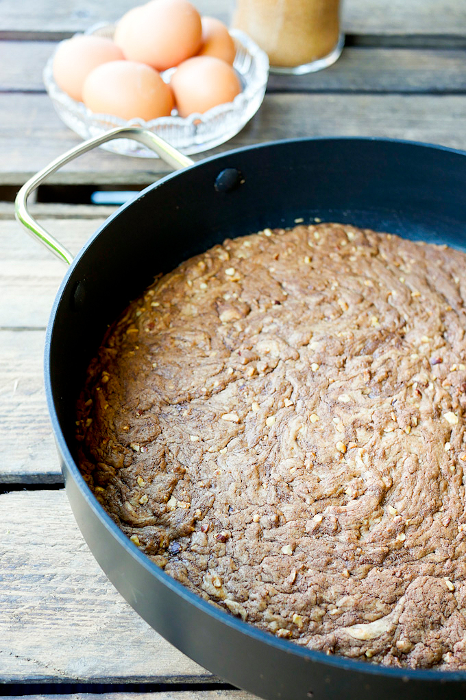 Giant cookie with dark chocolate