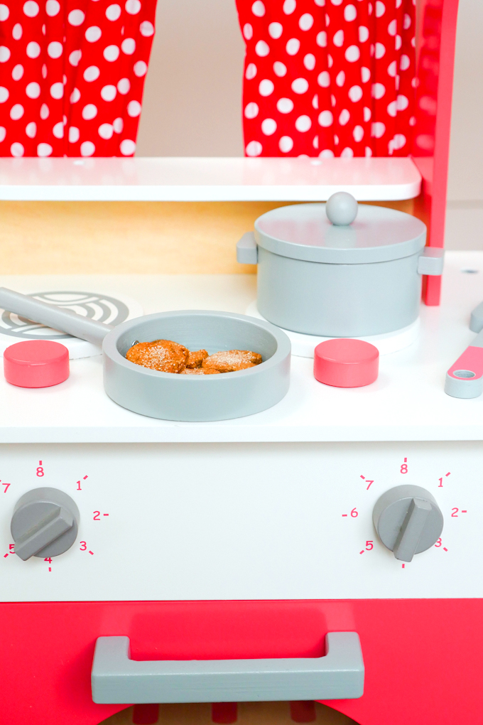  beautiful game kitchen made of FSC certified wood 