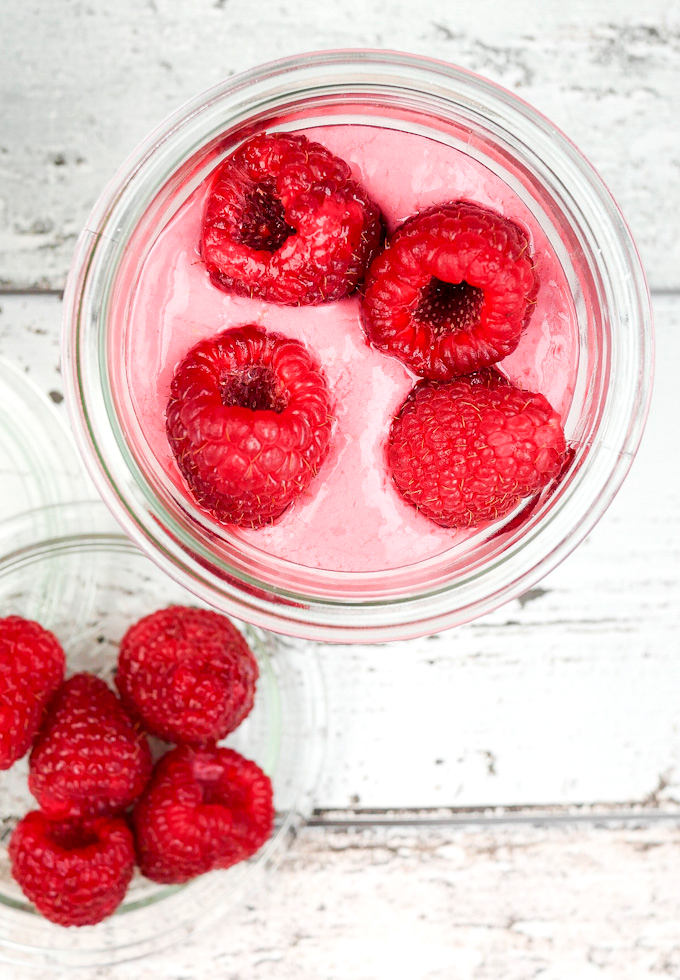 Healthy chia seeds: Recipe for chia pudding with raspberries Healthy chia seeds: Recipe for Chiapudding with Raspberries