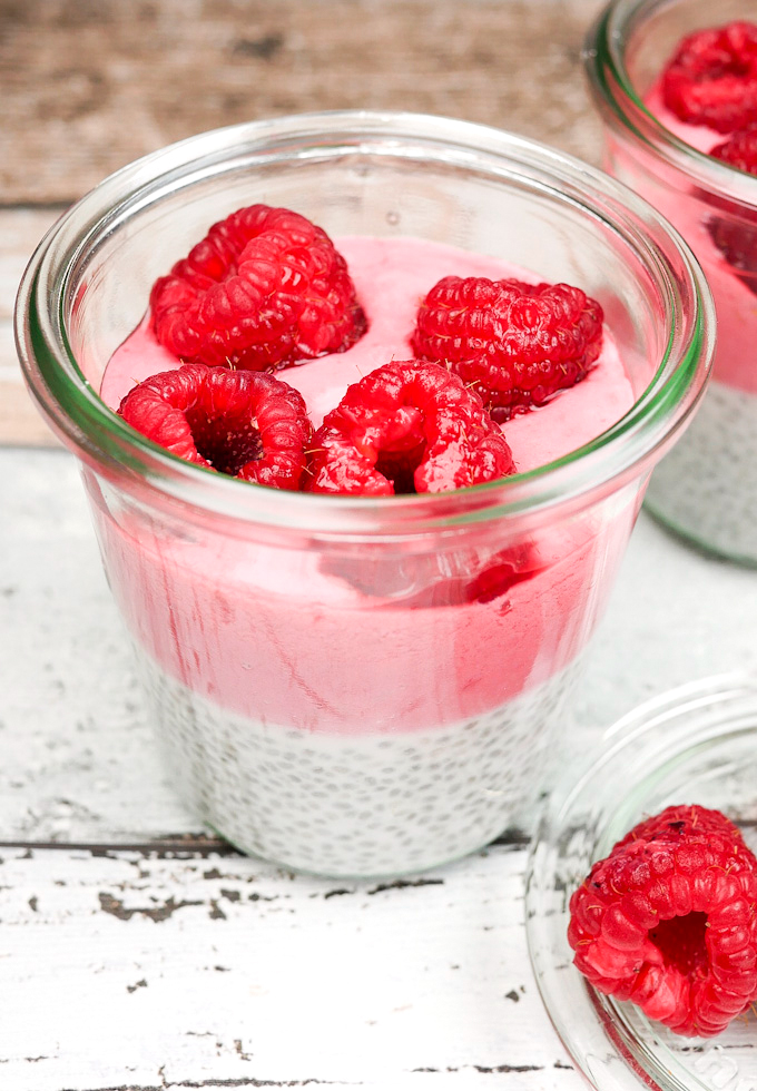 Recipe for chi pudding with raspberries and coconut milk Recipe for chiapudding with raspberries and coconut milk