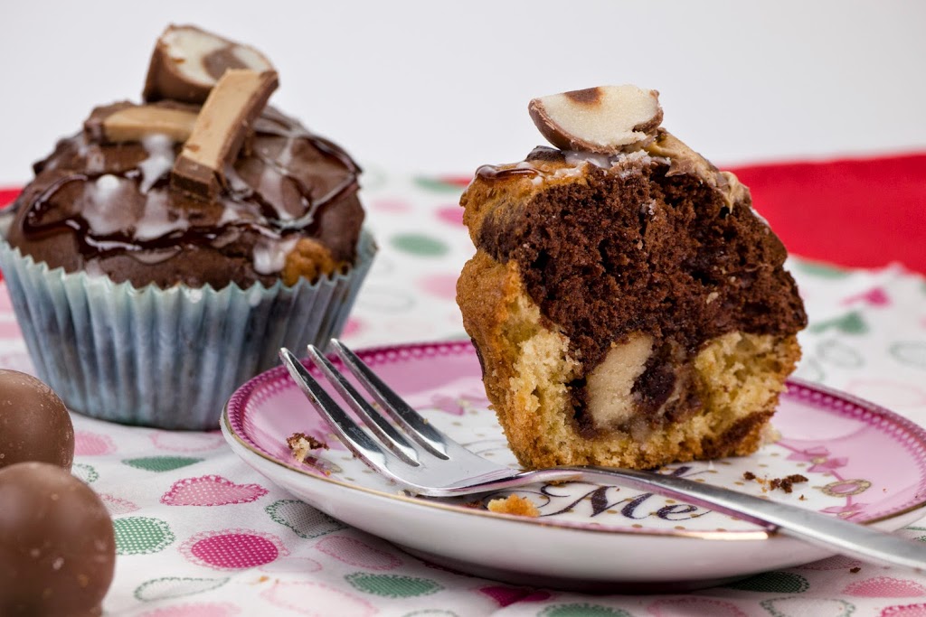 Muffins with Mozartkugel filling Muffins with Mozartkugel filling